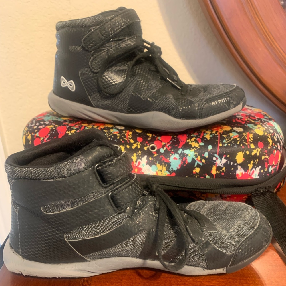 BLACK NFINITY  BEAST MID TOP